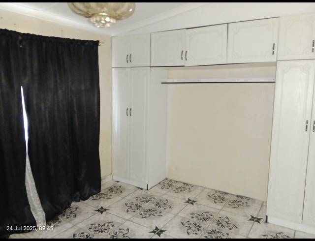 3 BEDROOM FREEHOLD FOR SALE IN NORTHDALE